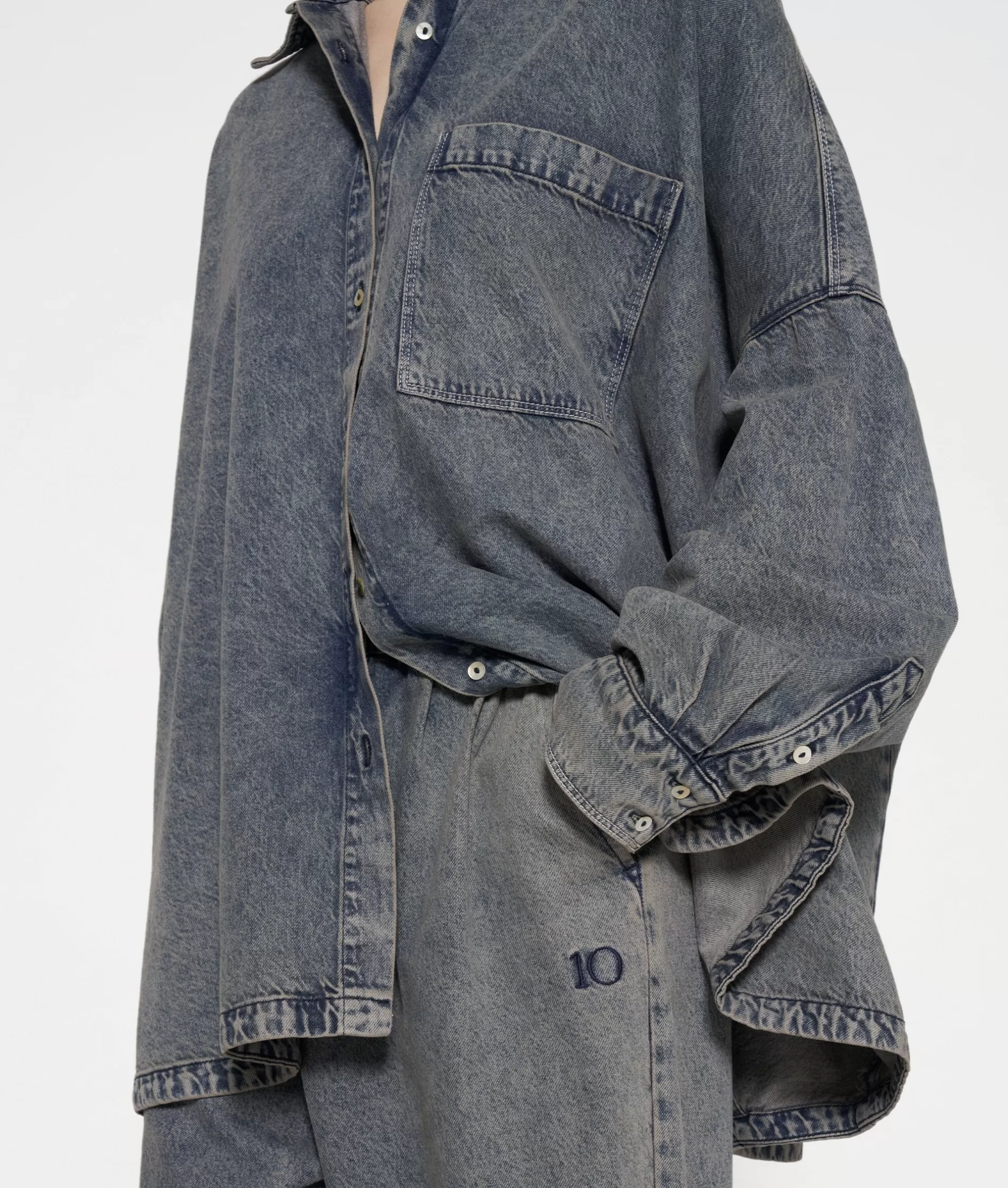 Camicia Donna 10DAYS in Denim Morbido - Taglio Oversize e Stile Fluido