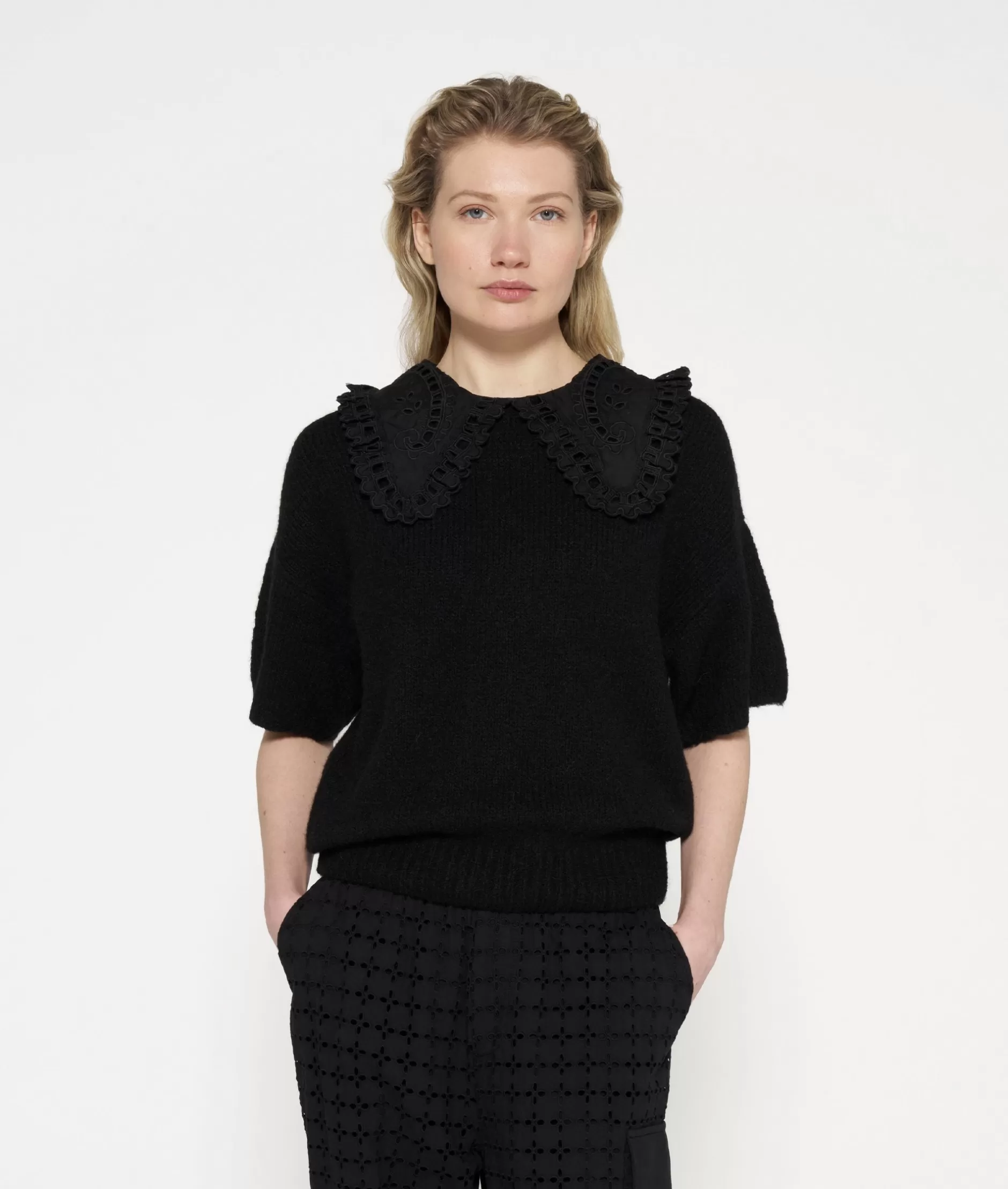 Maglino estivo 10DAYS con balze romantiche - Top donna manica corta in punto morbido, design confortevole e dettagli arricciati perfetti per look primaverili