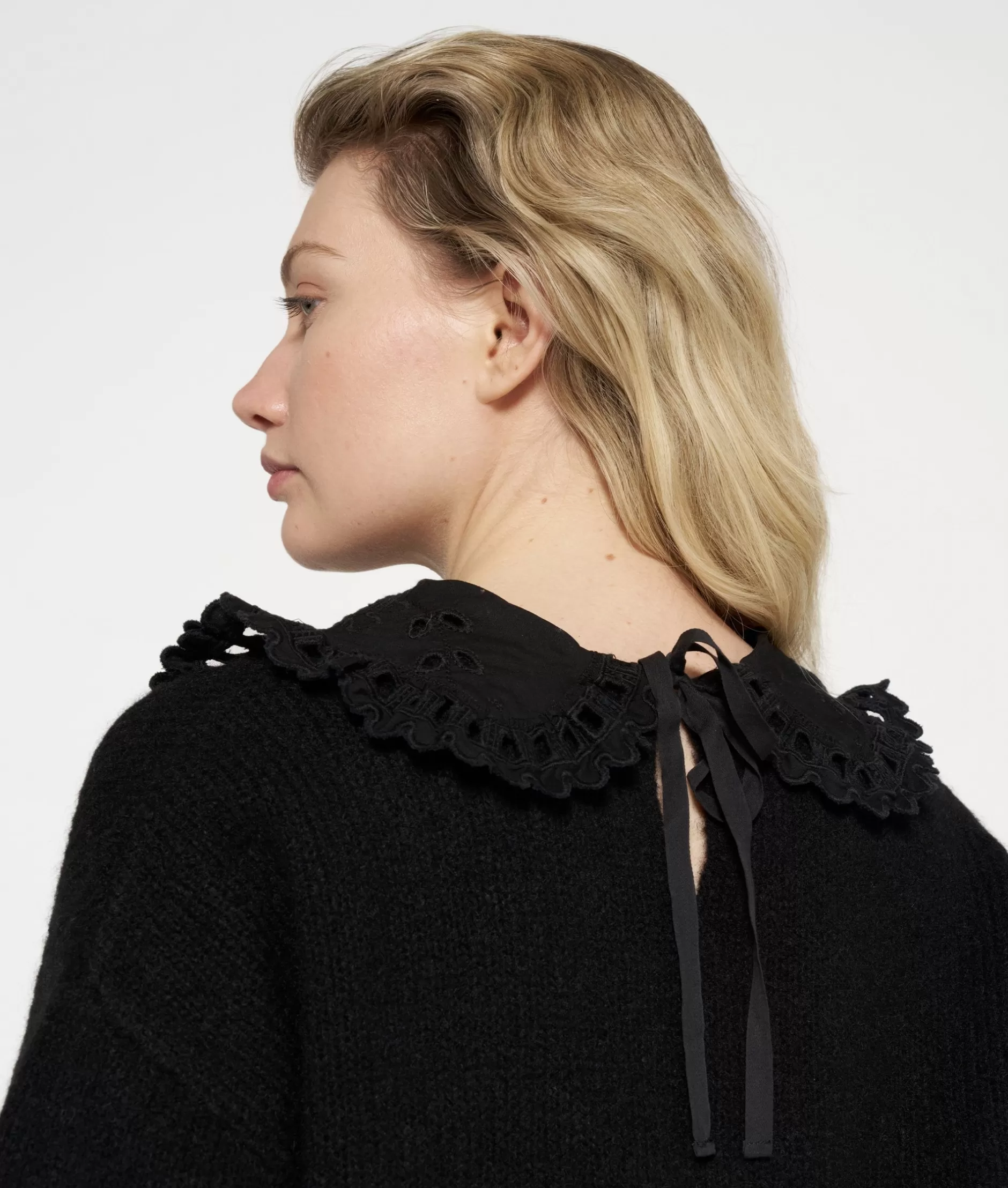 Maglino estivo 10DAYS con balze romantiche - Top donna manica corta in punto morbido, design confortevole e dettagli arricciati perfetti per look primaverili