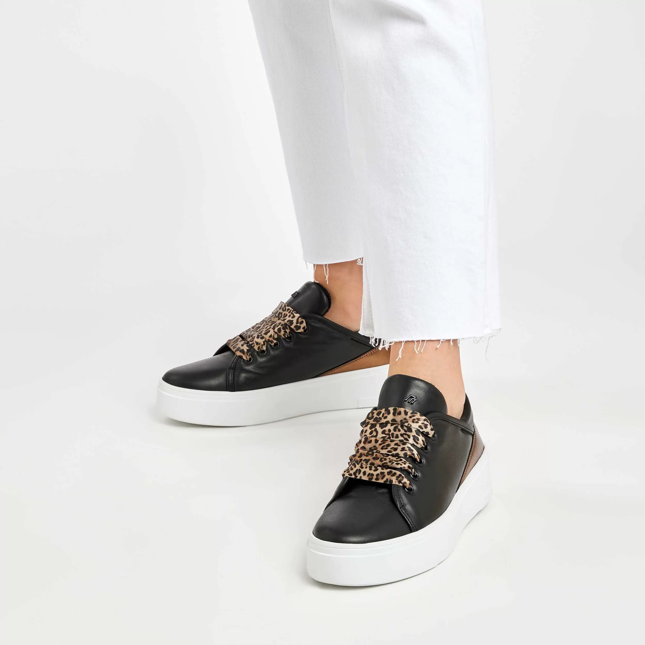 Scarpe da Ginnastica Eleganti Donna in Pelle con Laccetti di Raso - Sneaker Comode e Slip-On Femminili