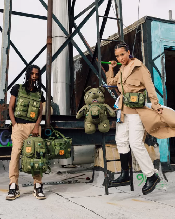 Zaini Sprayground con Orsacchiotto - Edizione Limitata Operazioni Speciali, Design Unico Full Throttle e Stile Money Bear per Appassionati di Streetwear