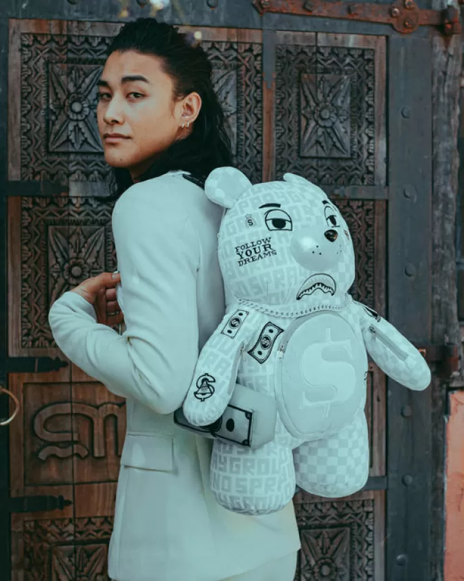 Zaini Sprayground Collezione Split the Check - Peluche MoneyBear con Design Orso Teddy (Edizione Limitata Perla)

：

Zaini Unicornio Sprayground - Linea Split the Check con Orsetto MoneyBear in Tessuto Perlato (Design Esclusivo)