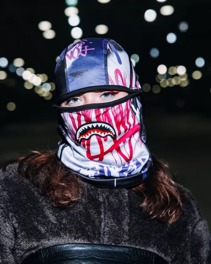 Passamontagna Sprayground - Essential Stile Urbano con Design Avveniristico | Accessori Invernali Tecnici per Temperature Estreme