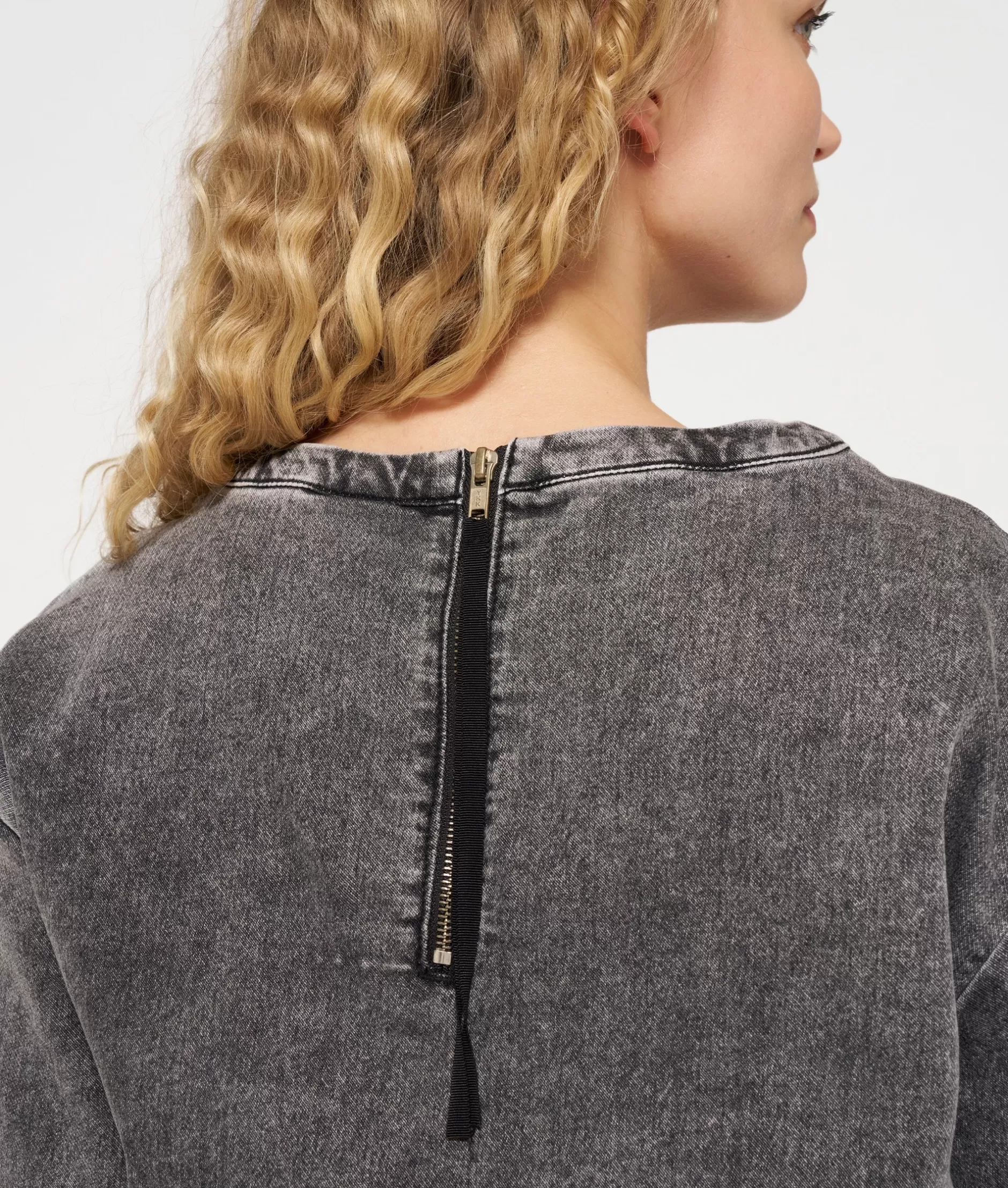 Donna 10DAYS - T-Shirt Casual con Taglio Jogger in Denim Lavato