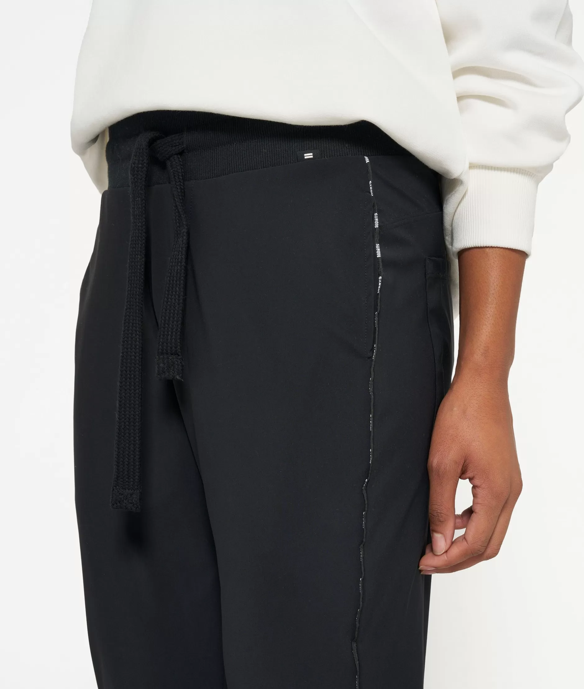 Jeans Confortevoli Vita Alta in Denim Elasticizzato - Pantaloni Casual Per Donna | Modello 10 Days by Banana Collection