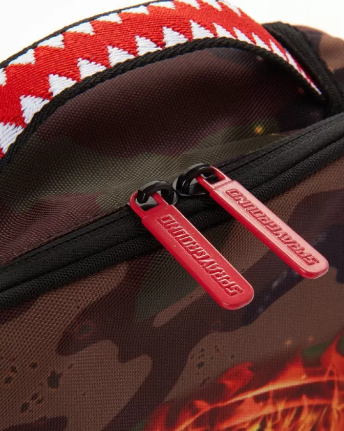 Sprayground Presenta! Kit Snack Lil Tjay - Energia Istantanea al Tuo Stile  

Zaino Tascabile Sprayground x Lil Tjay - Carica Rapida Snack Edition  

Edizione Speciale Sprayground: Pacchetto Snack Veloce Firmato Lil Tjay  

Snack Pack Esclusivo - La Scossa Energetica di Lil Tjay by Sprayground  

Confezione Snack Sprayground: Turbo Boost Stile Lil Tjay