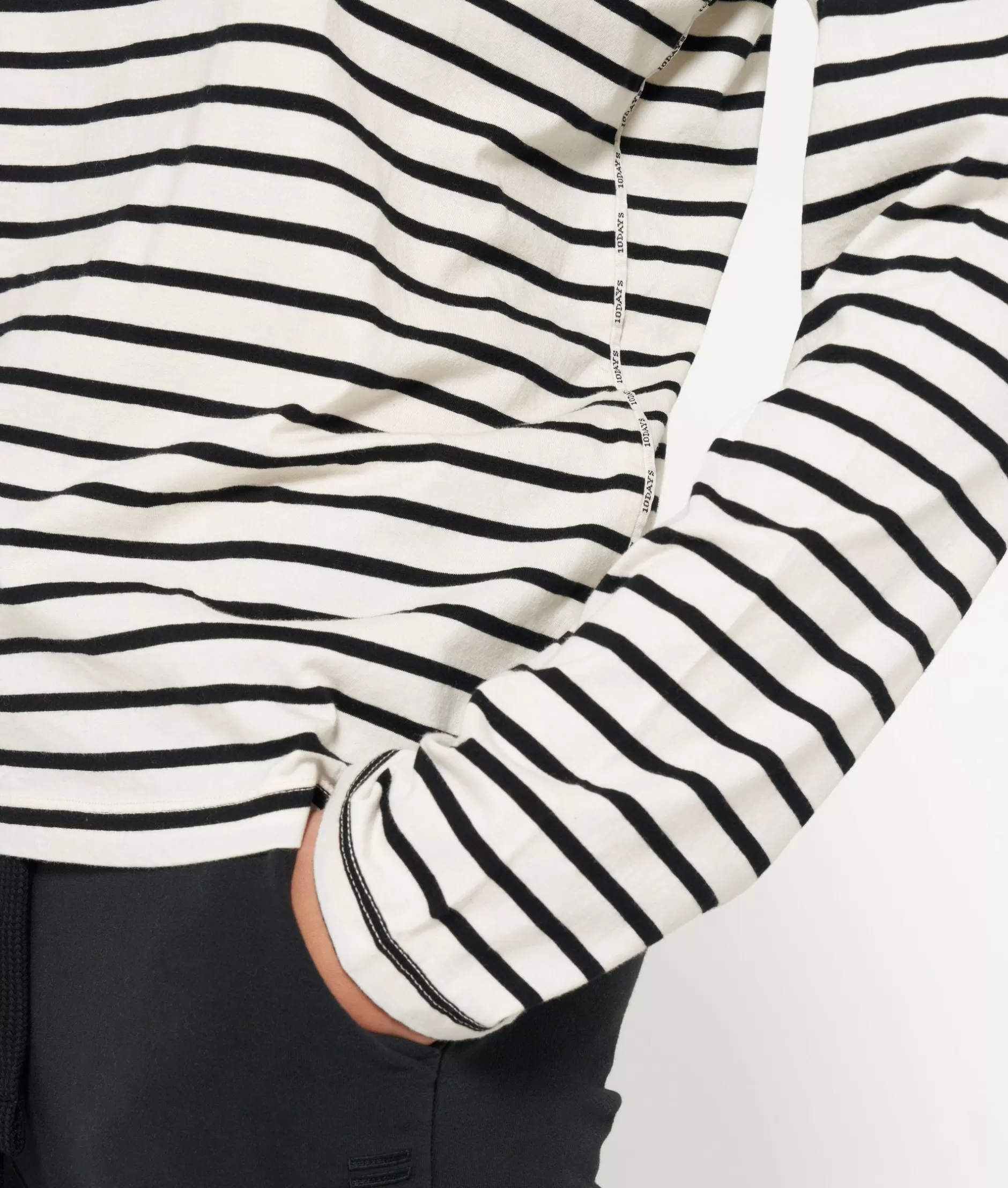 Maglietta Donna 10DAYS a Maniche Lunghe - Righe Moderne per Stile Casual Confortevole