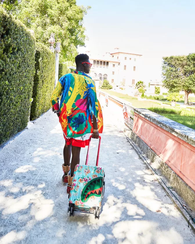 Valigia Cabina Sprayground Scocca Rigida - Design Esclusivo Sharknautics della Collezione Santuario