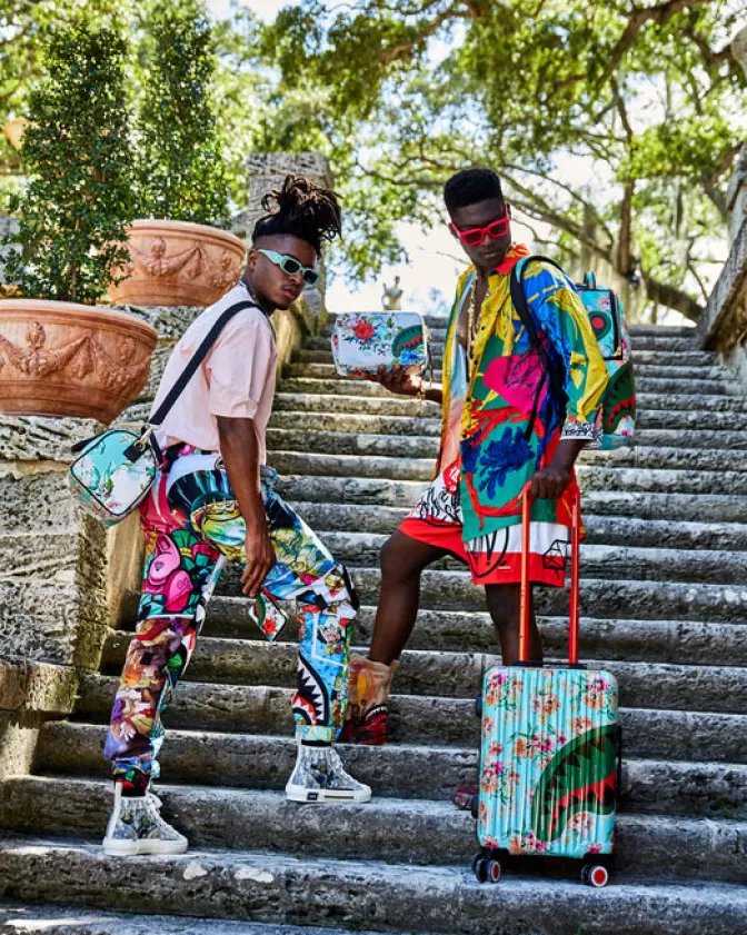 Valigia Cabina Sprayground Scocca Rigida - Design Esclusivo Sharknautics della Collezione Santuario