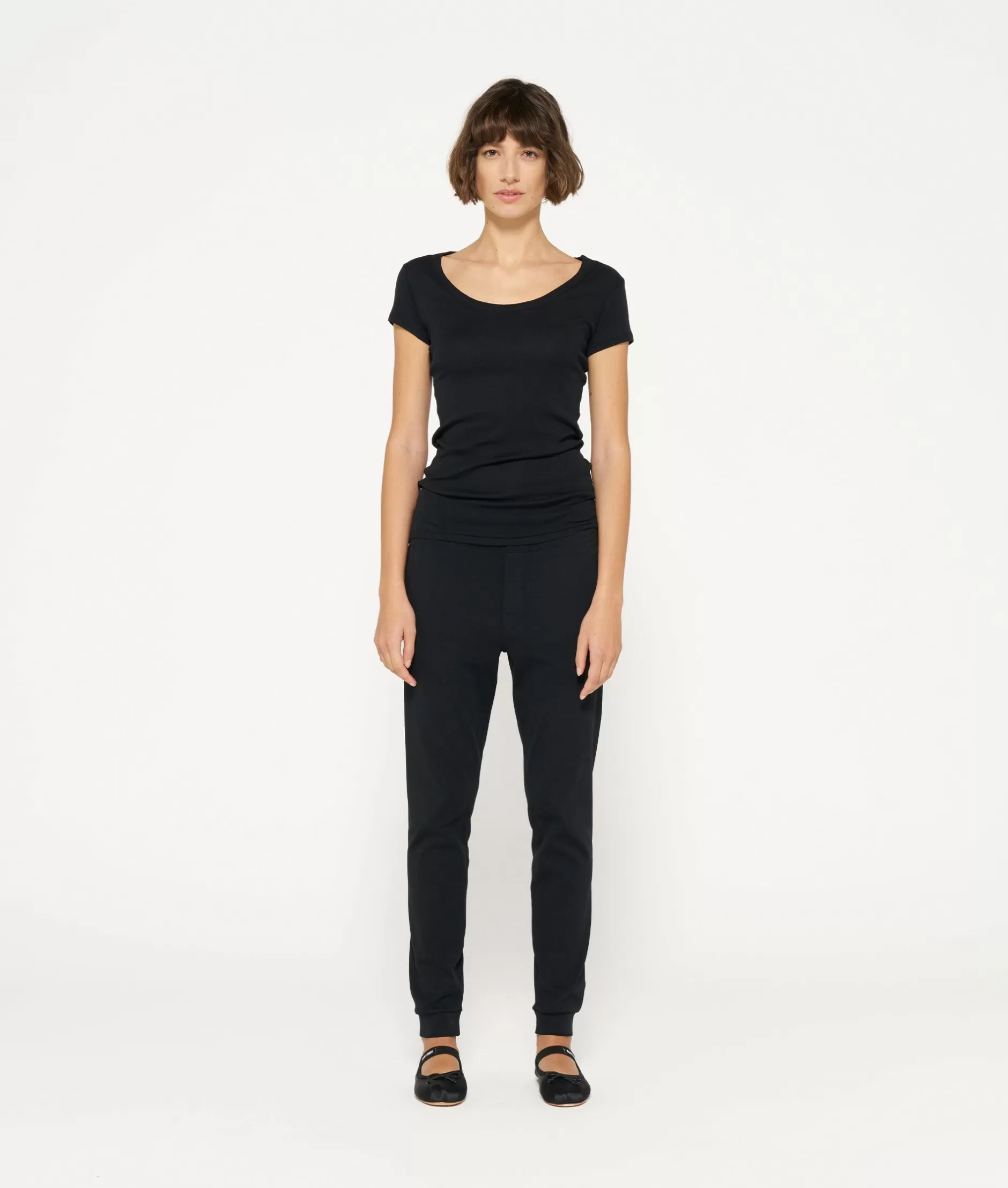 Maglietta Essenziale Slim Fit Donna - Design Moderno 10DAYS Collection, Taglio Aderente Confortevole in Cotone Premium