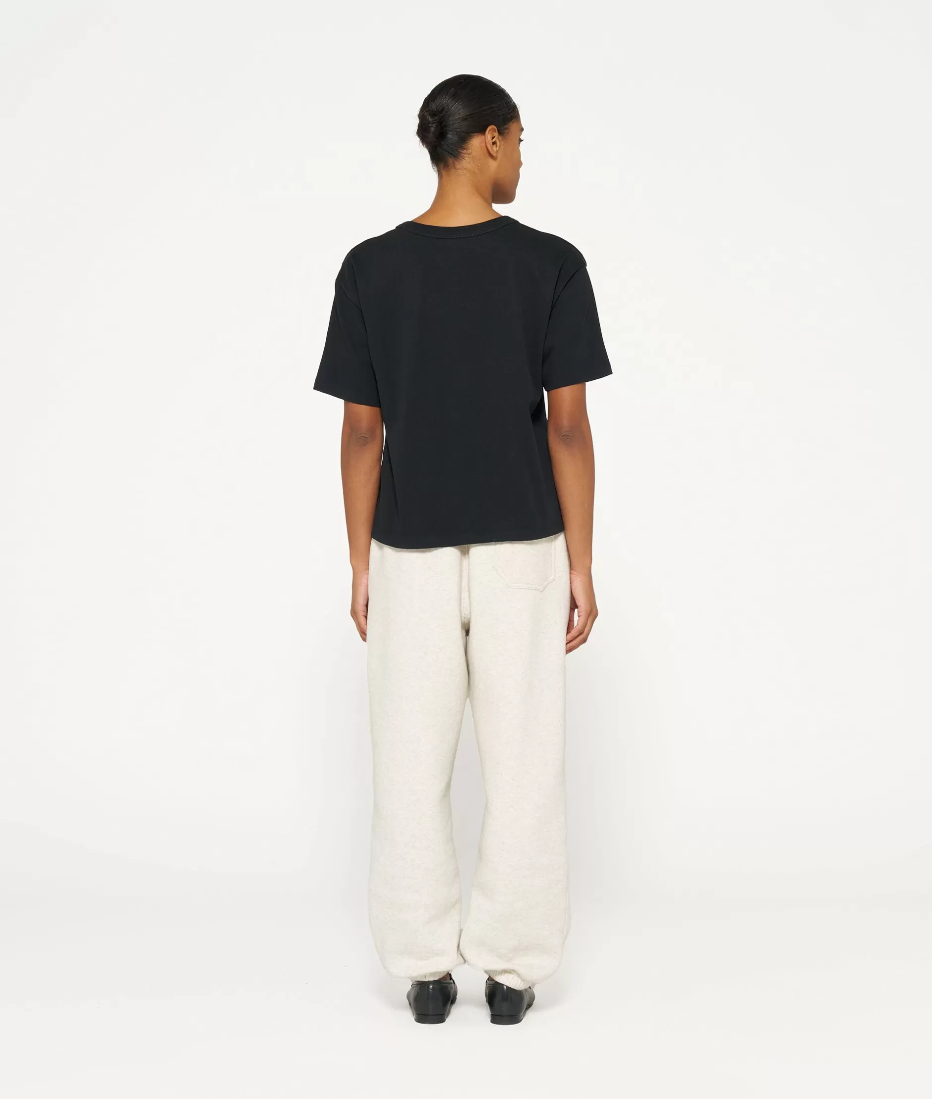 Maglietta Donna 10 Giorni - Cotone Spesso Premium Confezione Morbida 

Tee Casual a Manica Corta Tessuto Resistente - Collezione 10Daily Wear 

Maglietta Oversize in Puro Cotone - Conforto Duraturo per Tutto il Giorno