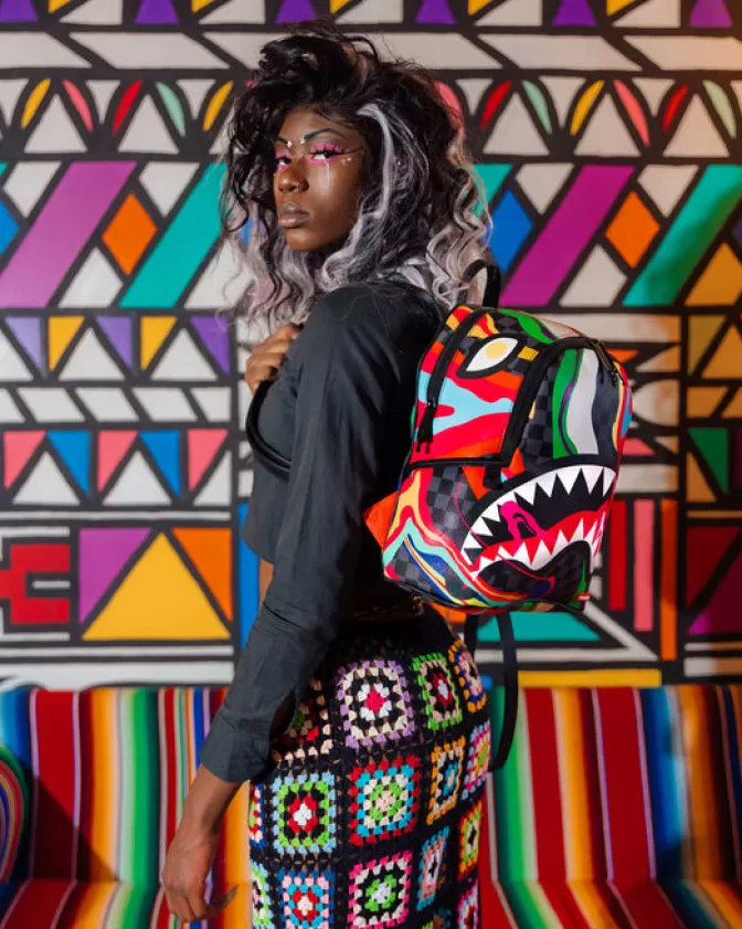 Zaini Sprayground Collezione Selvaggi - Modello Trippy Taffy per Stile Urbano Audace 

Alternativa creativa: Zaini Streetwear Sprayground 