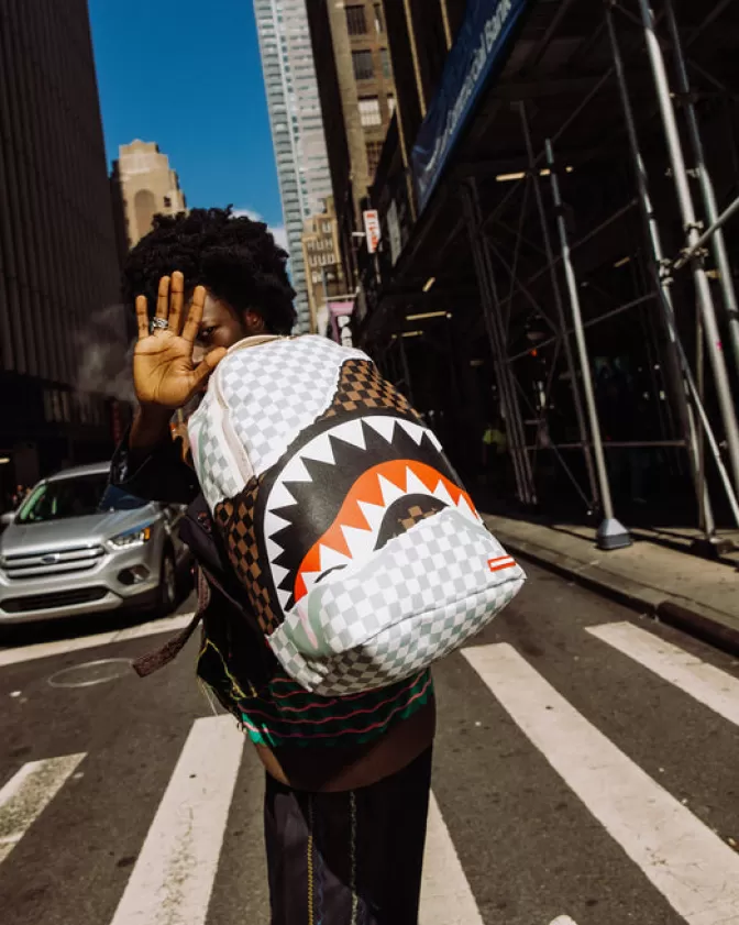 Zaino Sprayground Missione Infinita II - Impermeabile DLXV con Tasche Multifunzionali e Design Ergonomicamente Avanzato per Avventurieri Urbani