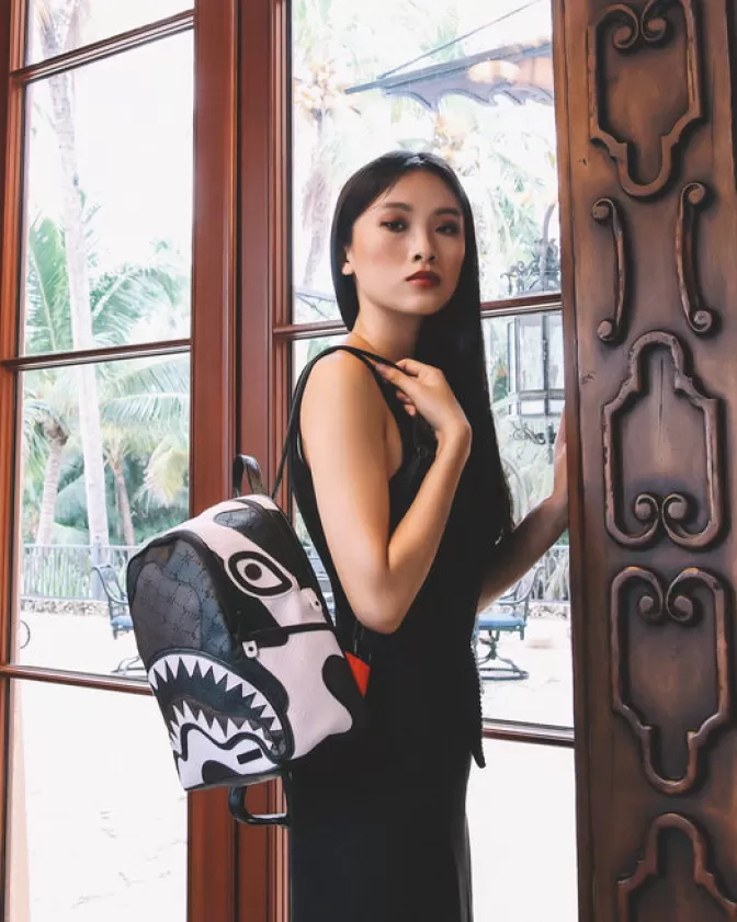 Sprayground Tribù Selvaggia - Zaini Limited Edition per Veri Intrepidi 

(Edizione Esclusiva con Design Ribelle)