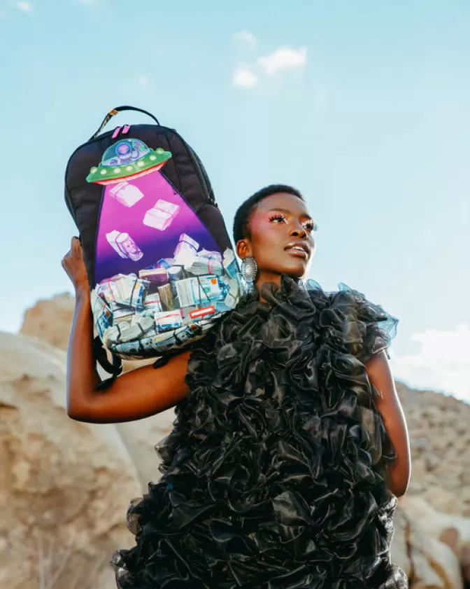 Zaini Sprayground: Stile Unico che Lascia Senza Parole... Scopri la Collezione Esclusiva!