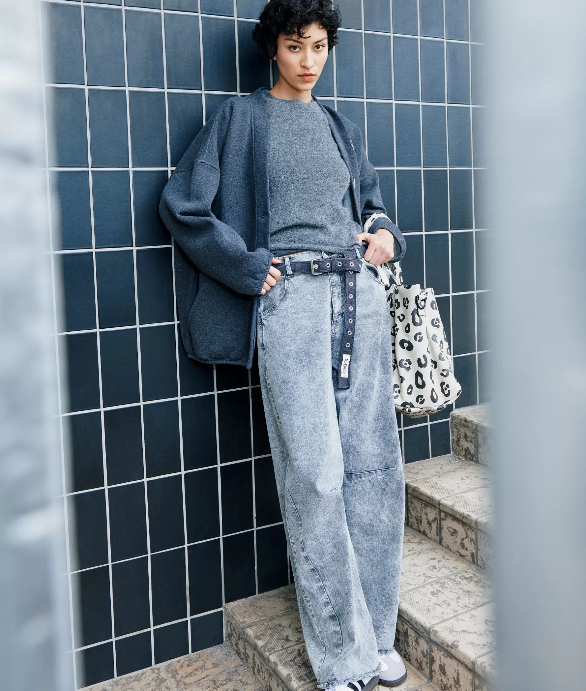 Jeans Donna Stile Cowboy 10DAYS - Pantaloni a Vita Alta con Finiture Lavate, Moda Casual e Vestibilità Perfectta per Tutto il Giorno