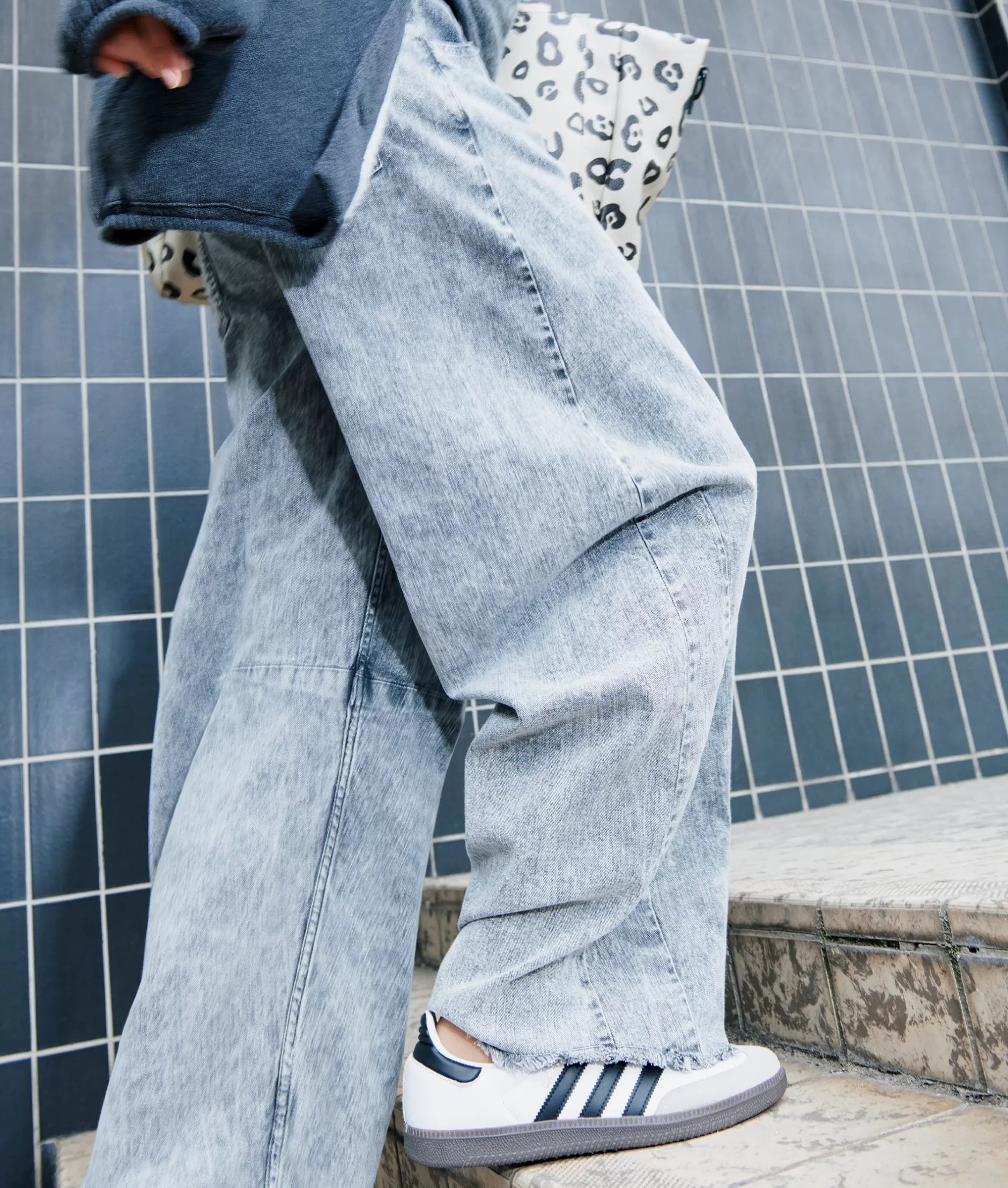 Jeans Donna Stile Cowboy 10DAYS - Pantaloni a Vita Alta con Finiture Lavate, Moda Casual e Vestibilità Perfectta per Tutto il Giorno