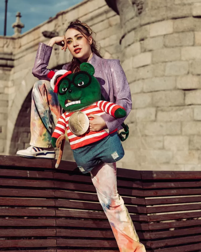 Sprayground Zaini Peluche Originali: Cerca Waldo e Money Bear - Design Unico da Collezione