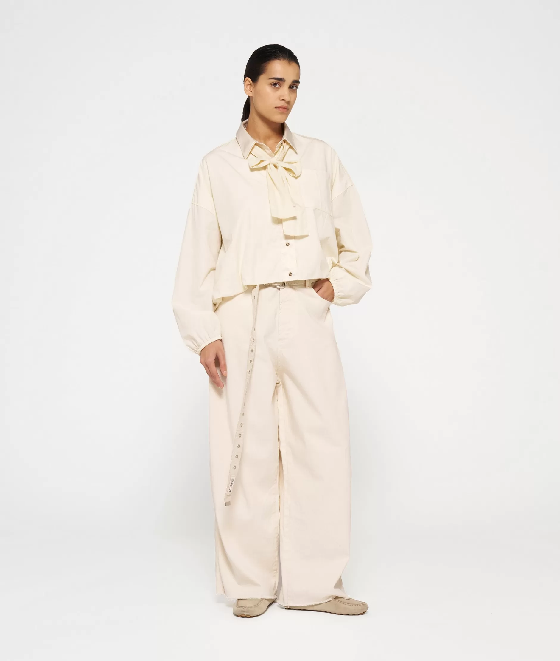 Pantaloni Larghi Donna in Tessuto Twill - Moderno Taglio Oversize per Stile Casual e Confort Giornaliero (Collezione 10DAYS Autunno/Inverno 2024)
