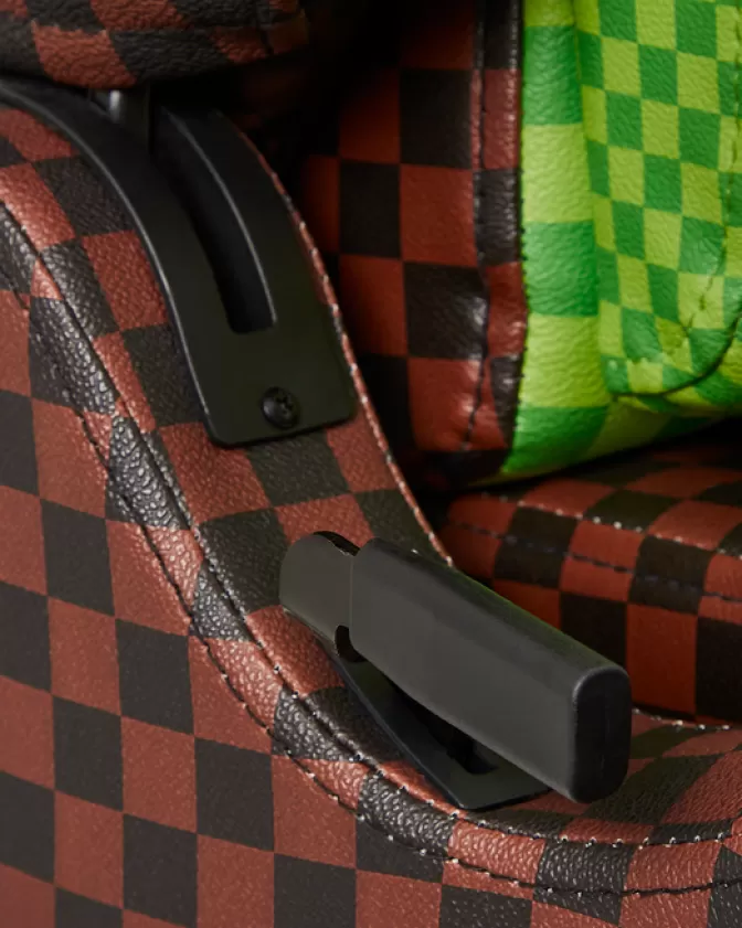 Sprayground Presenta: Poltrona Gaming WTF - Edizione Limitata Esclusiva

(Alternativa 1) Sprayground Serie Premium: Sedia da Gioco WTF - Pezzo Collezionistico Rarissimo

(Alternativa 2) Poltrone Gaming Sprayground - Modello WTF in Edizione Numerata Limitata