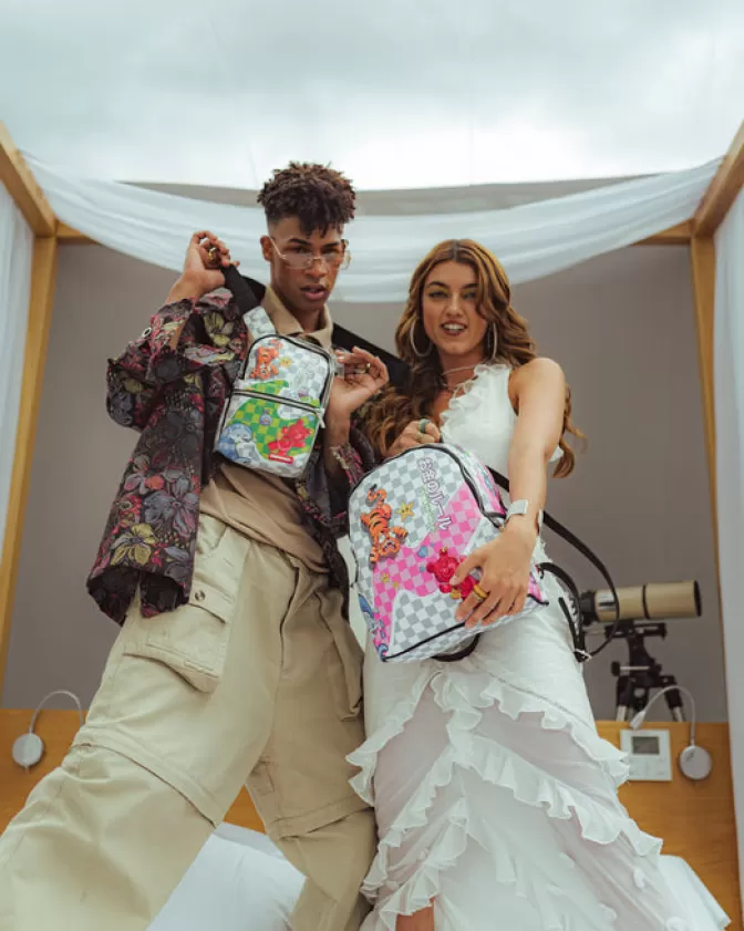 Zaini Urbani Ribelli Sprayground - Design Audace con Trama Grafica Innovativa | Stile Shock per Look Estremo