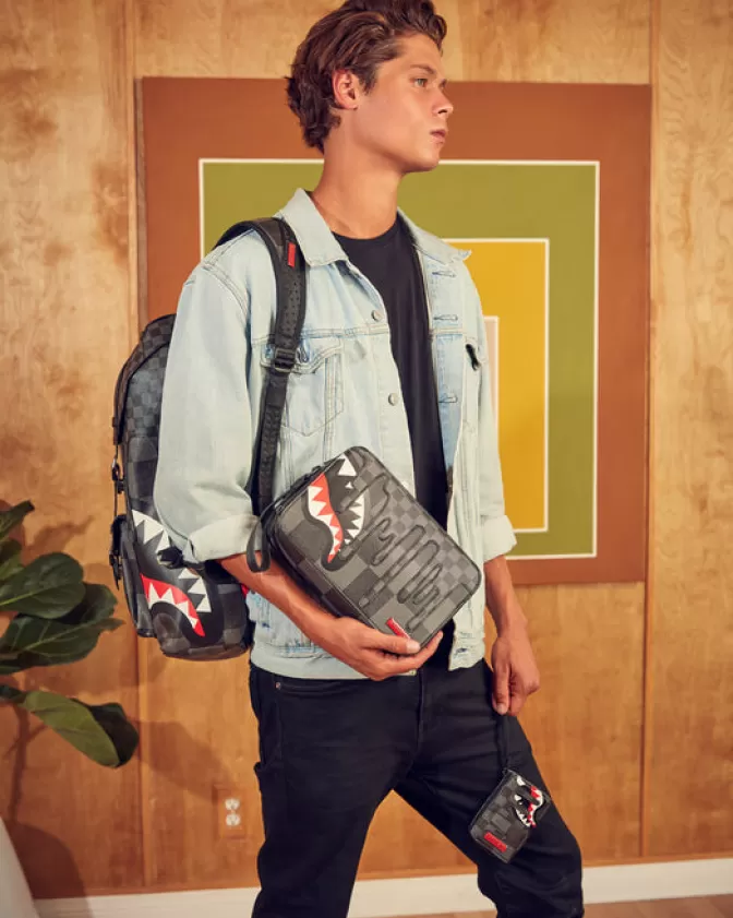 Sprayground Borsa Toiletry Stile Squali Grigi XTC - Portaoggetti da Viaggio Urbani con Design Parigi e Tema Money Bags

(：，