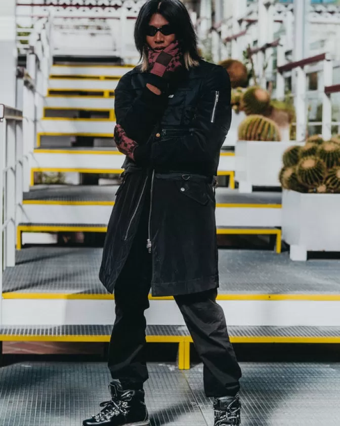 Guanti Sprayground XTC Shark - Edizione Limitata Parigi per Temperature Estreme 

Design esclusivo con tecnologia termica avanzata, ideale per sport invernali e avventure urbane.